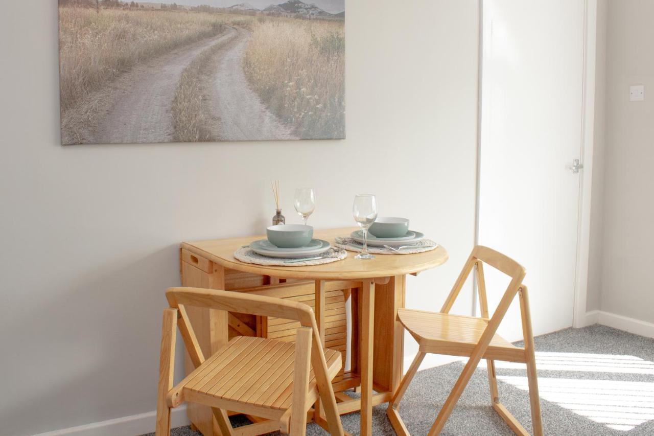 Cosy 3Bed Bungalow In West Kirby, Free Parking 弗兰克比 外观 照片