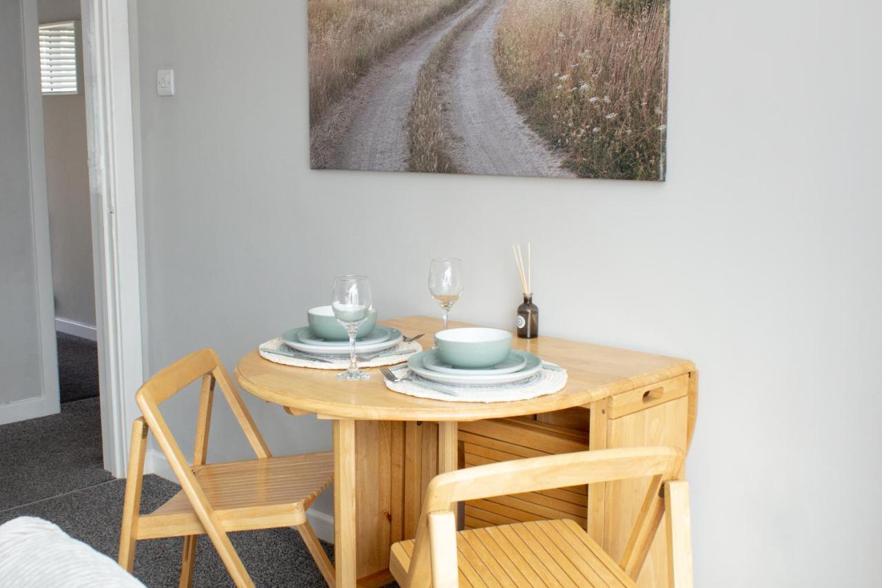 Cosy 3Bed Bungalow In West Kirby, Free Parking 弗兰克比 外观 照片