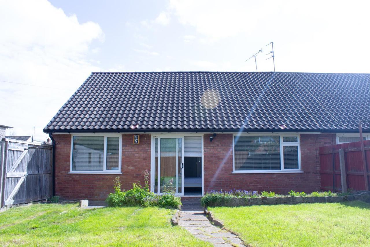 Cosy 3Bed Bungalow In West Kirby, Free Parking 弗兰克比 外观 照片